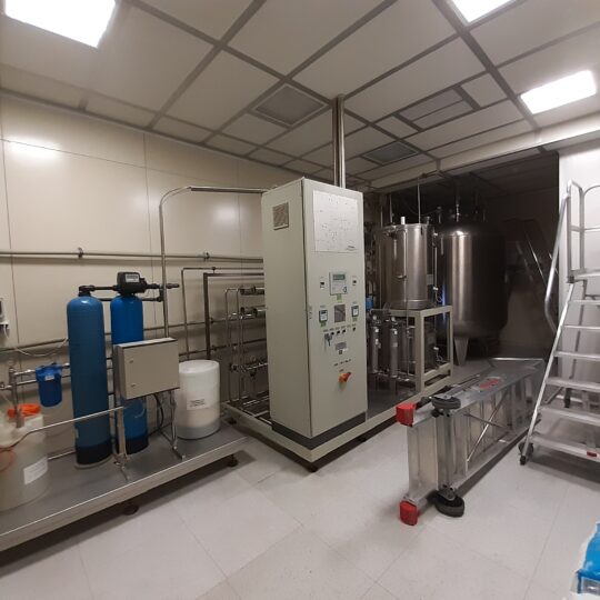 Reverse osmosis station