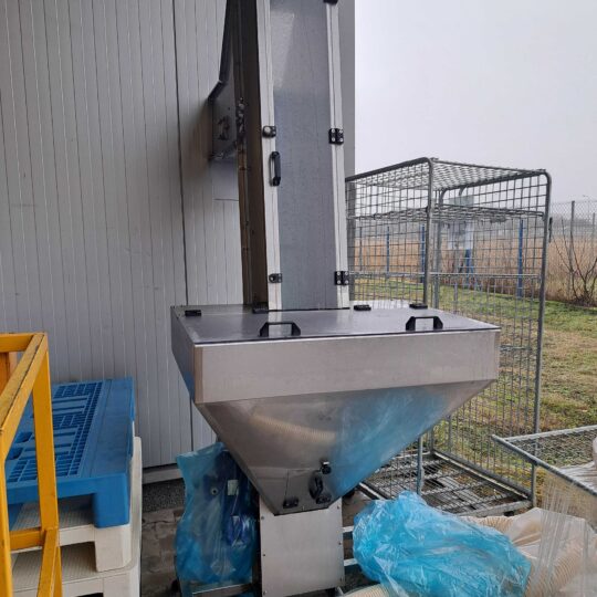 Jar Tube Feeder